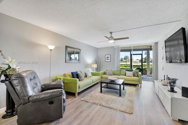 Photo - 23249 Barwood Ln N Unit 102