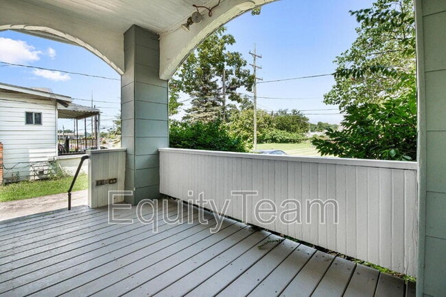 Photo - 4637 Alpine Ave