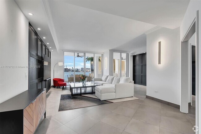 Building Photo - 848 Brickell Key Dr Unit 301 Rental