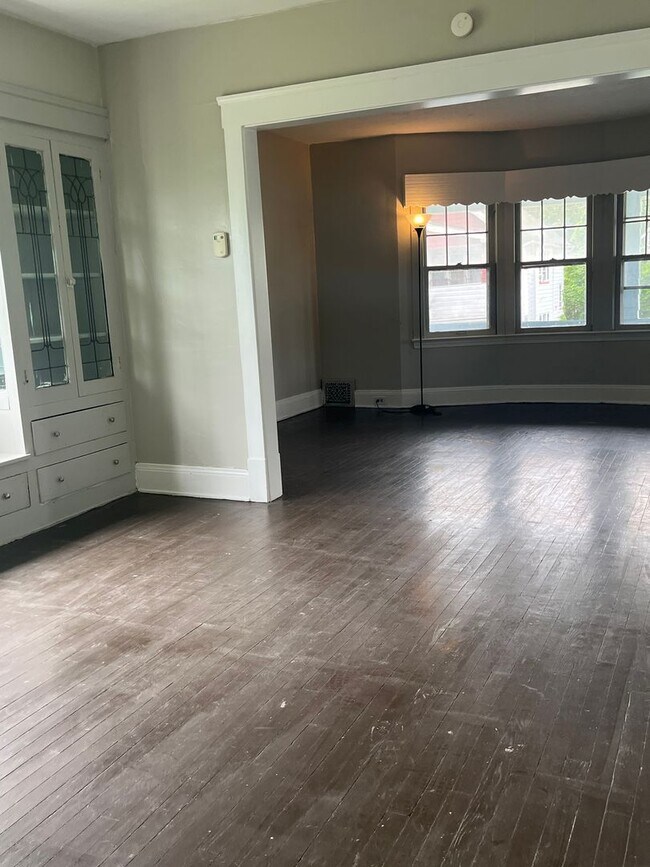 Photo - 11611 Fairport Ave Unit 11611 Fairport Ave - Down