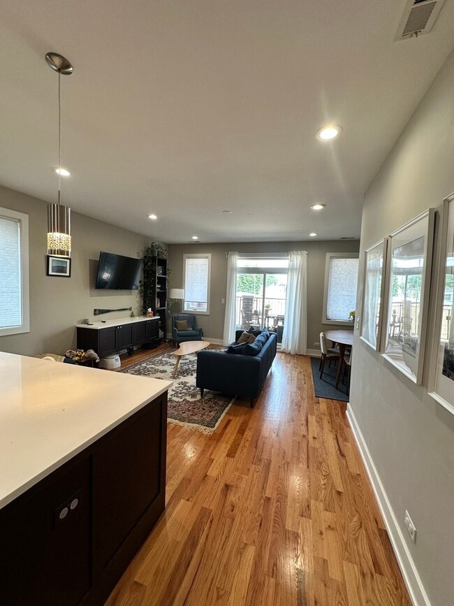 Photo - 2836 N Kedzie Ave Unit 2F