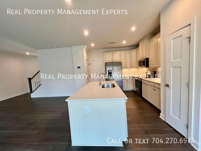 Photo - 135 Beacon Dr