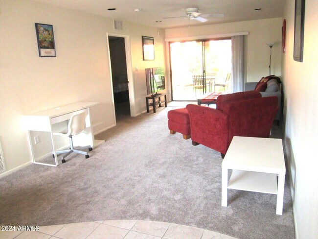 12222 N Paradise Vlg Pkwy S Unit 106