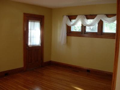 Photo - 931 18th Ave SE