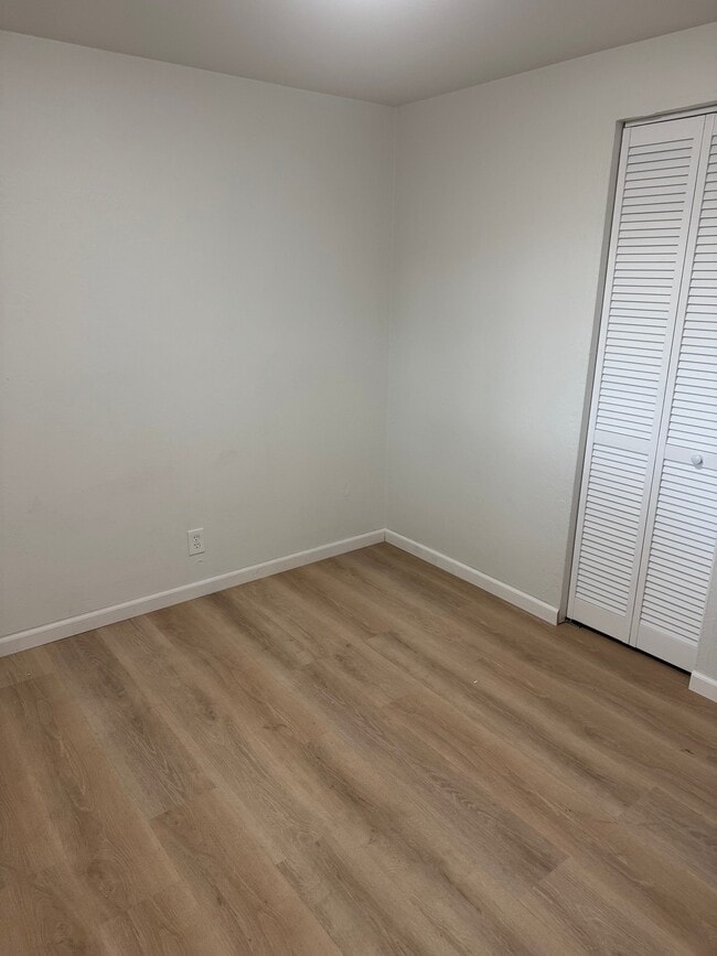 Photo - 1025 Muriel St NE