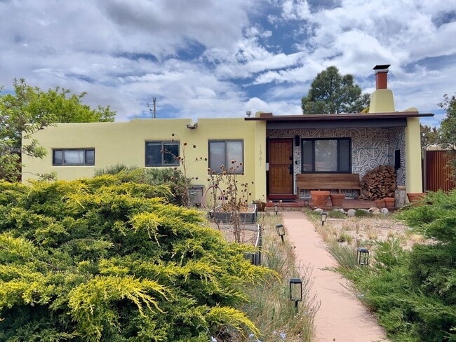 Building Photo - 1361 Santa Rosa Dr