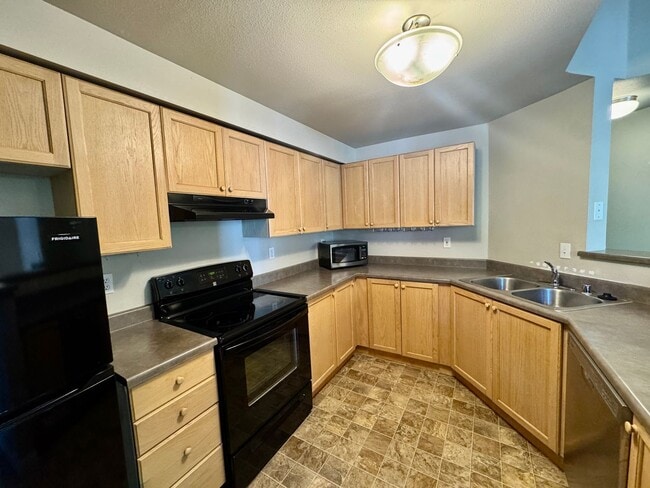 Photo - A must-see home in a desirable Kenmore location! Unit E301