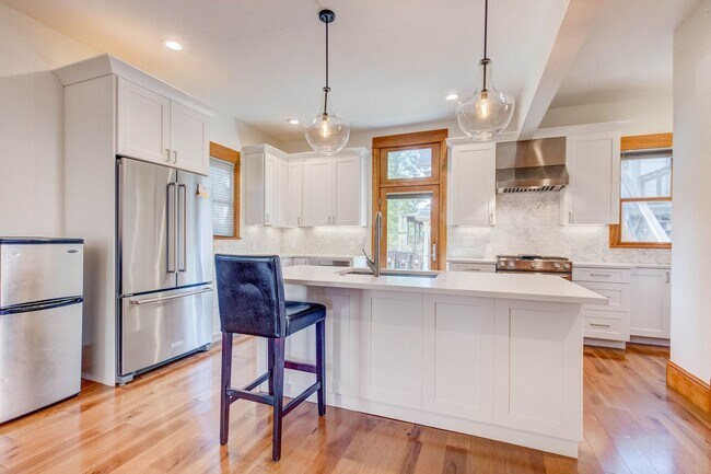 Photo - Gorgeous 3BD/2.5BA Downtown Boulder Home- Completely Renovated!
