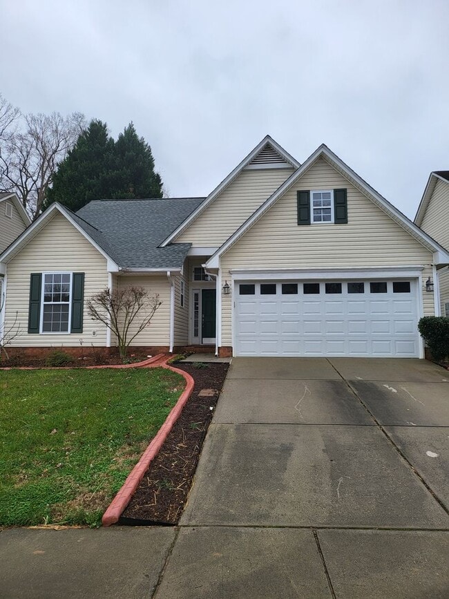 Building Photo - BEAUTIFUL Ranch Home