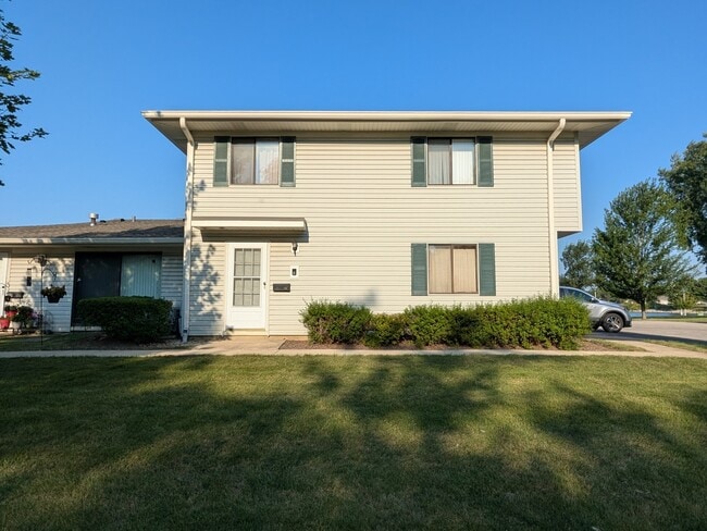 Building Photo - 34 N Salem Dr Unit 0 Rental