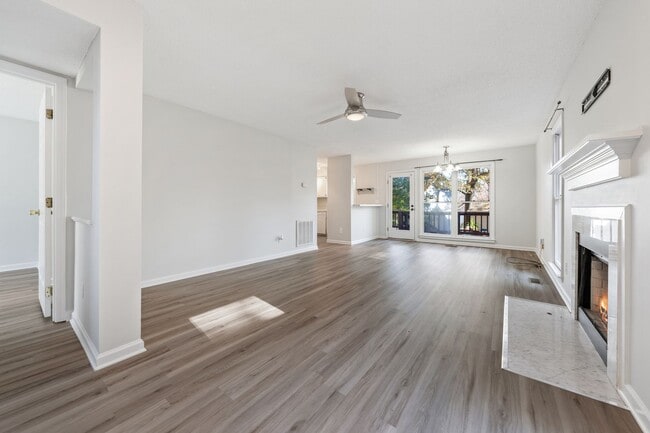 Photo - Beautiful Renovated Townhouse in Popular Raleigh Golf Course Community!
