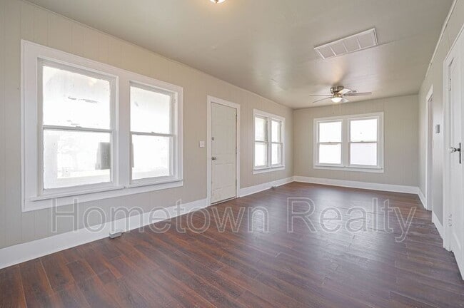 Photo - 612 SE 28th St