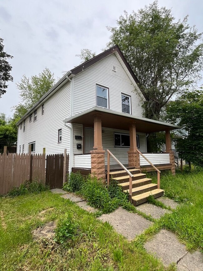 Photo - 4221 Newark Ave Unidad 4221 Newark Ave - Up