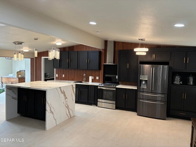 Photo - 8316 W H Burges Dr