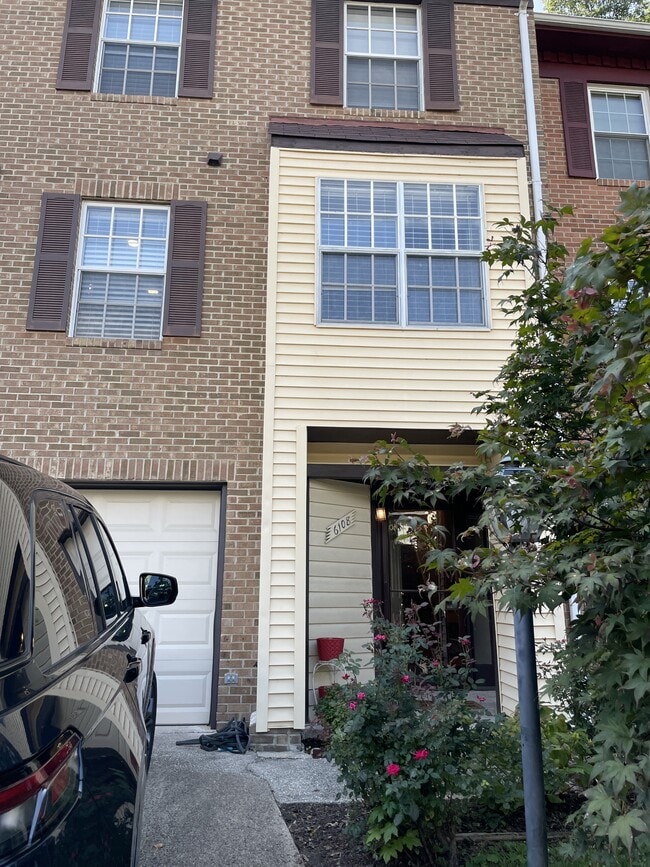 Building Photo - 6108 Castletown Way Rental