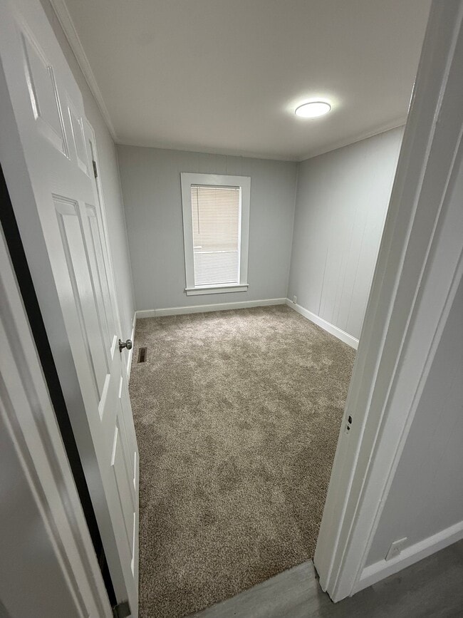 Photo - 310 Pineview St