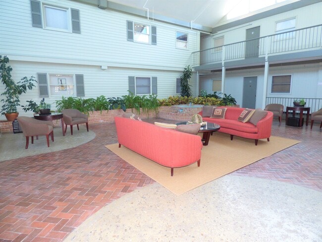 Photo - 410 6th Ave SW Unit M5