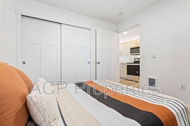 Photo - 667 E Badger Rd