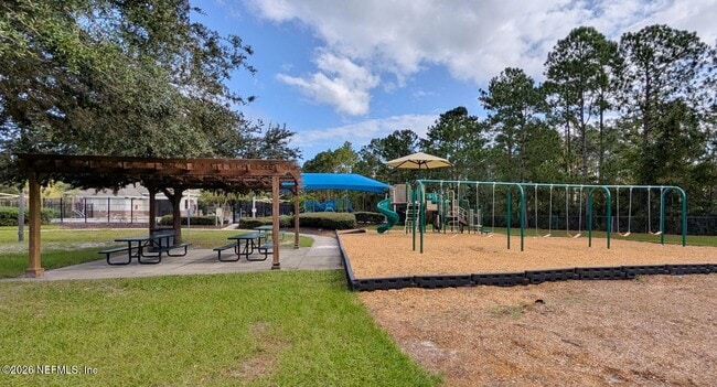 Photo - 2012 Chaucer Ln