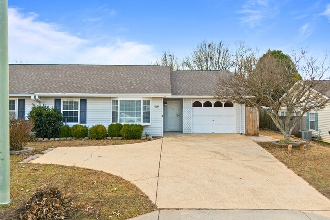 Photo - 2107 Hamilton Pl S