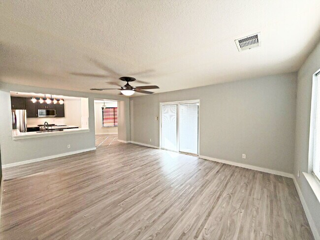 Photo - 6410 Mineral Bay