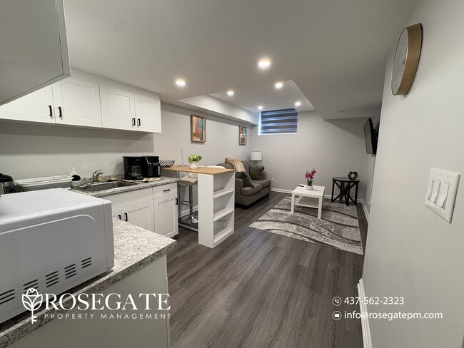 Photo - Modern 1-Bedroom Basement Apartment with In-Unit Laundry – Niagara Falls Unit 2