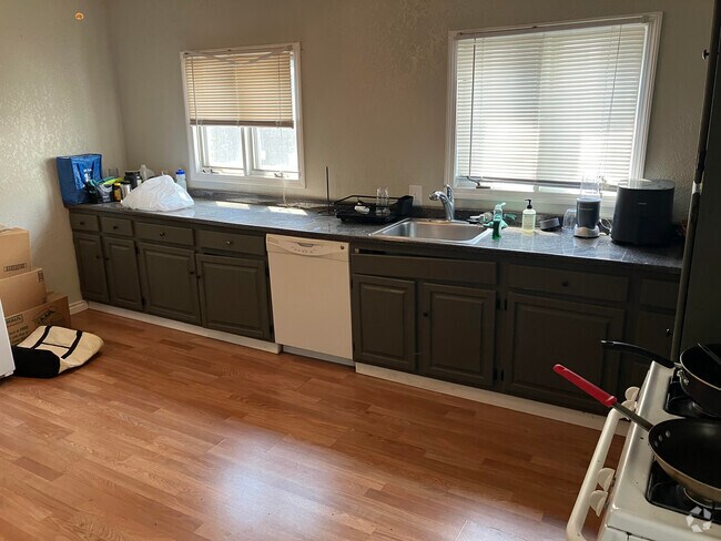 Building Photo - 50 Bromfield Rd Unit 1 Rental