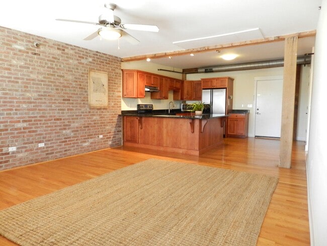 Building Photo - 505 Fay St Unit 202