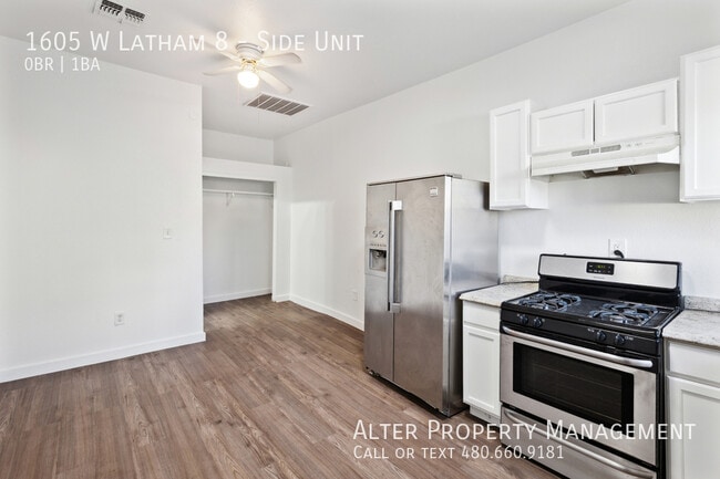 Building Photo - 1605 W Latham St Unit Side Rental