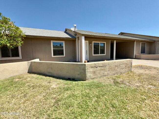 Building Photo - 4448 E Fremont St Rental