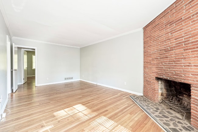 Photo - 2071-2073 E Roxboro Rd NE Unit 2073 A