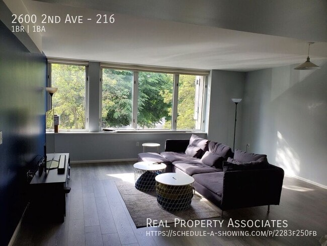 Building Photo - 2600 2nd Ave Unit 216