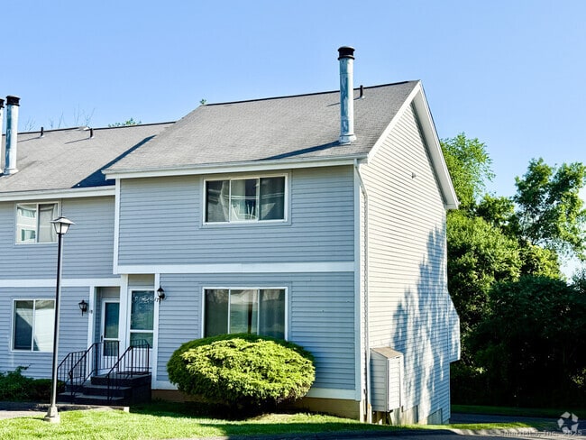 Building Photo - 151 Shelter Rock Rd Unit 17 Rental