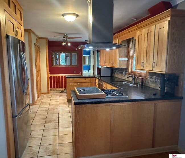 Photo - 5010 Castelar St