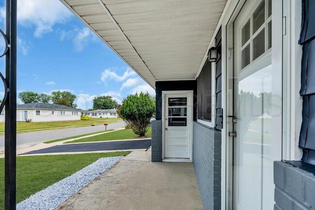 24 Liberta Dr