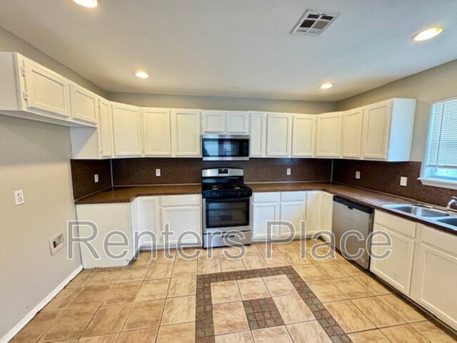 Photo - 713 N Main St