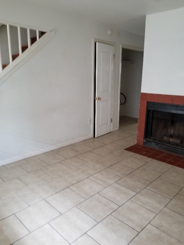 Photo - 1102 Verde Dr