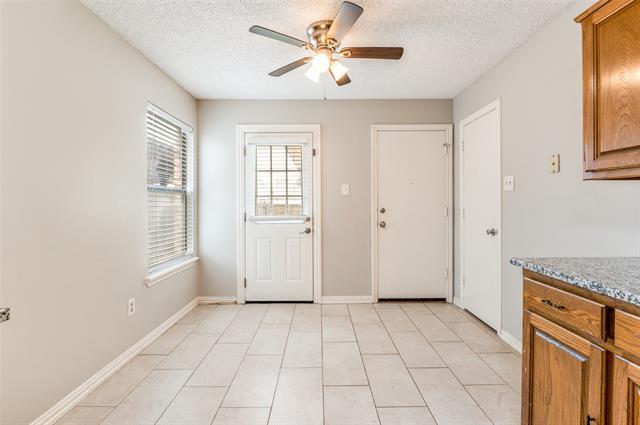 Photo - 2032 Greenview Dr