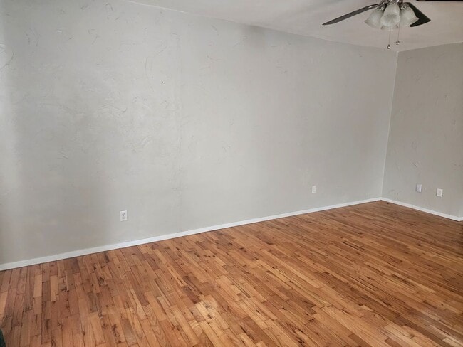 Photo - 1700 S Avenue B
