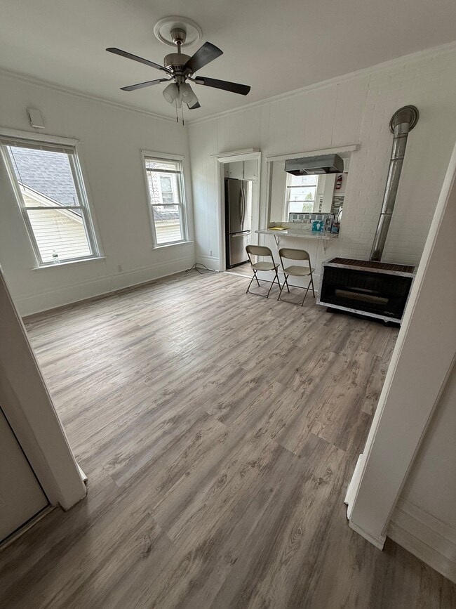 Building Photo - 191 West Ave