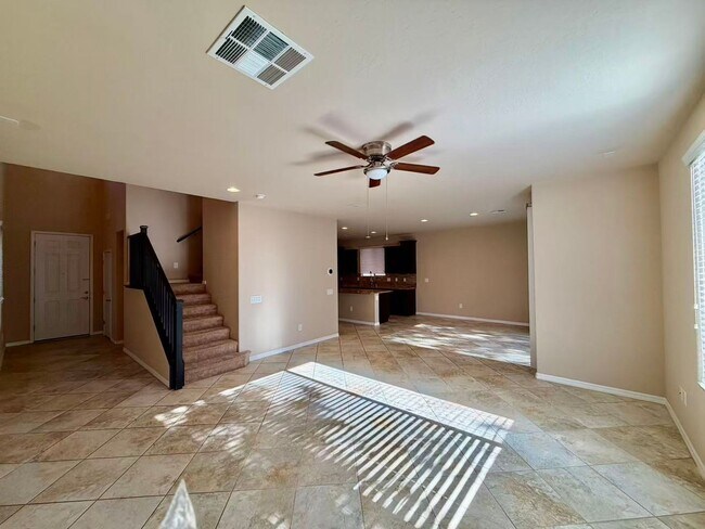 Photo - Wonderful two-story home in Mountain Edge