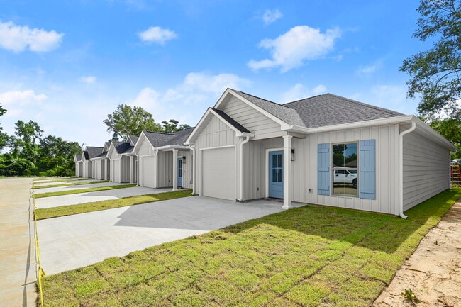 Building Photo - 8007 Arnold Rd