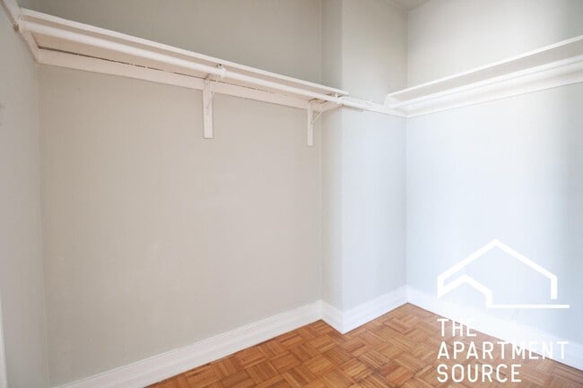 Photo - 711 W Belmont Ave Unit 507