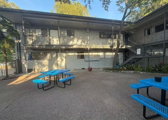 803 W 28th St Unidad 101