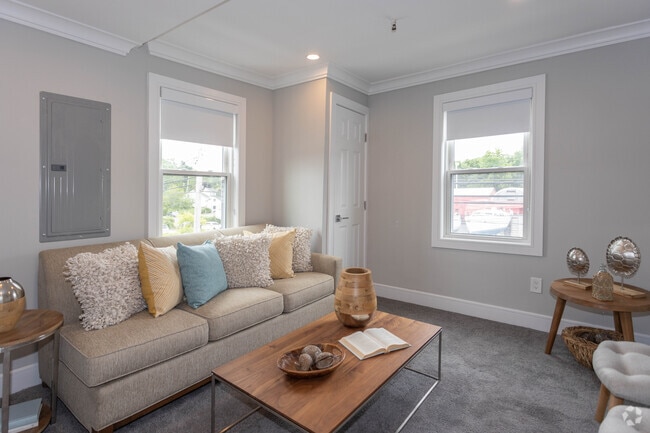 3BR,1BA - Bedroom 3 - Fairfield Square at Huntington