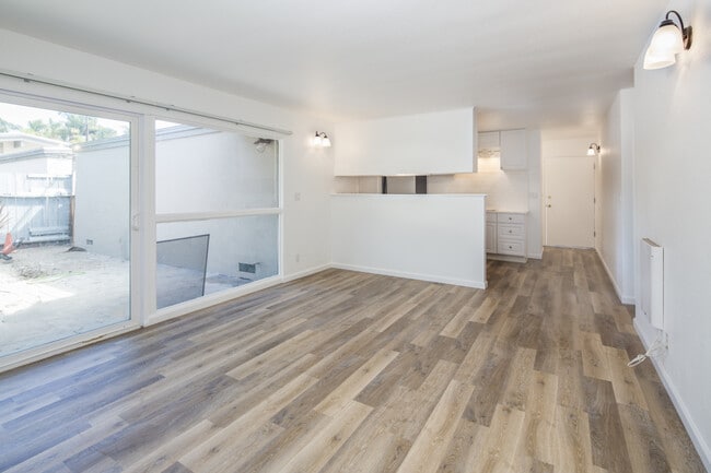 Photo - 6740 Sabado Tarde Rd Unidad A