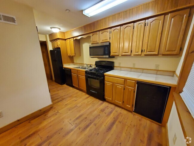 Building Photo - 9 Roberts Rd Unit 206 Rental