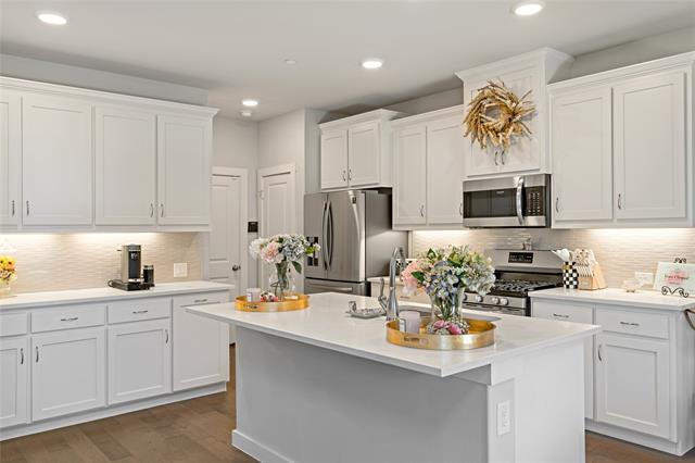 Building Photo - 2749 Starburst Dr