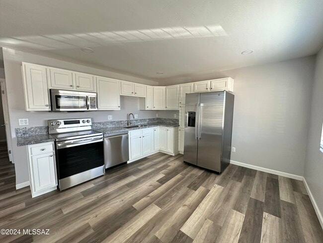 Photo - 1045 E Halcyon Rd