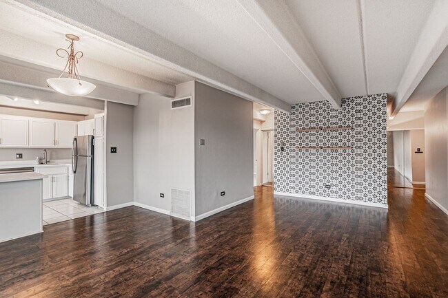 Photo - 2 Bedroom 2 Bath Home in Denver with Balco...